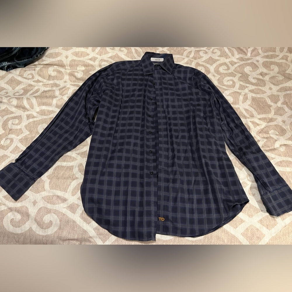 ❌SOLD❌ 
Thomas Dean Button Down